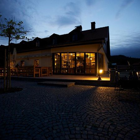 Resort Malevil Jablonne v Podjestedi Екстер'єр фото