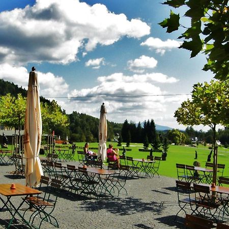 Resort Malevil Jablonne v Podjestedi Екстер'єр фото