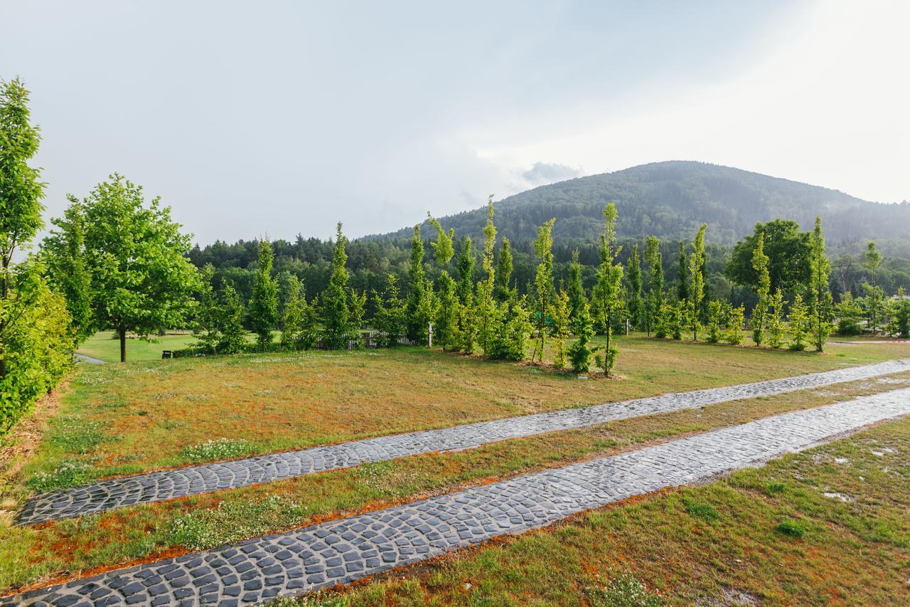 Resort Malevil Jablonne v Podjestedi Екстер'єр фото