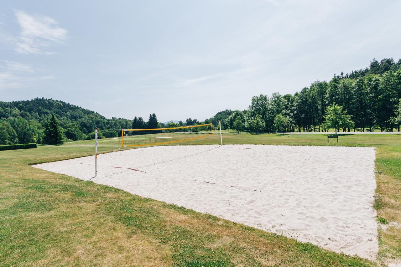 Resort Malevil Jablonne v Podjestedi Екстер'єр фото